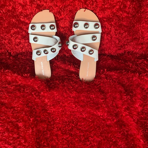 So cute summer-ready sandals by Marc Fisher - Picture 4 of 5